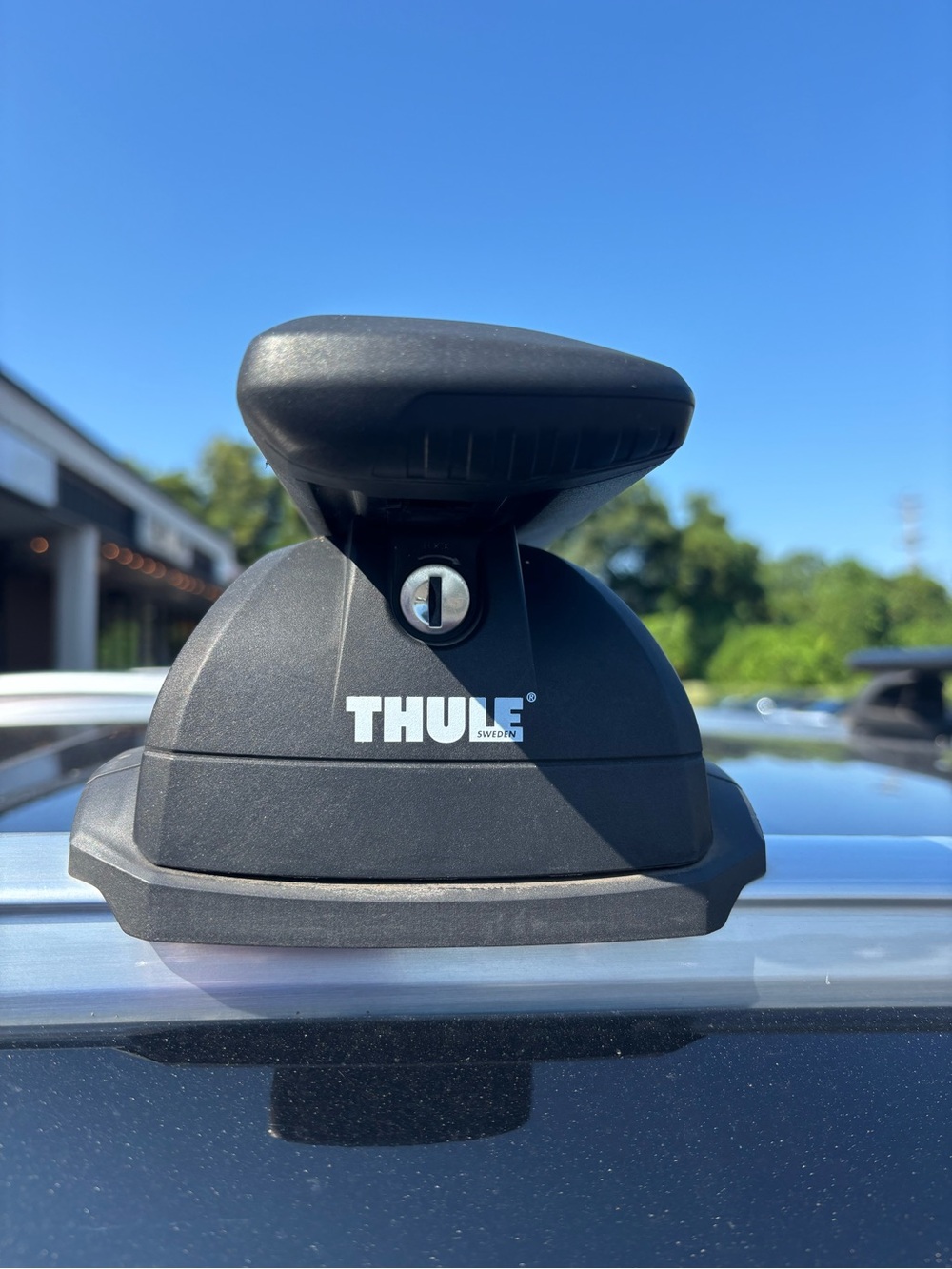 Thule Black Roof Rack Mount with Lock Core